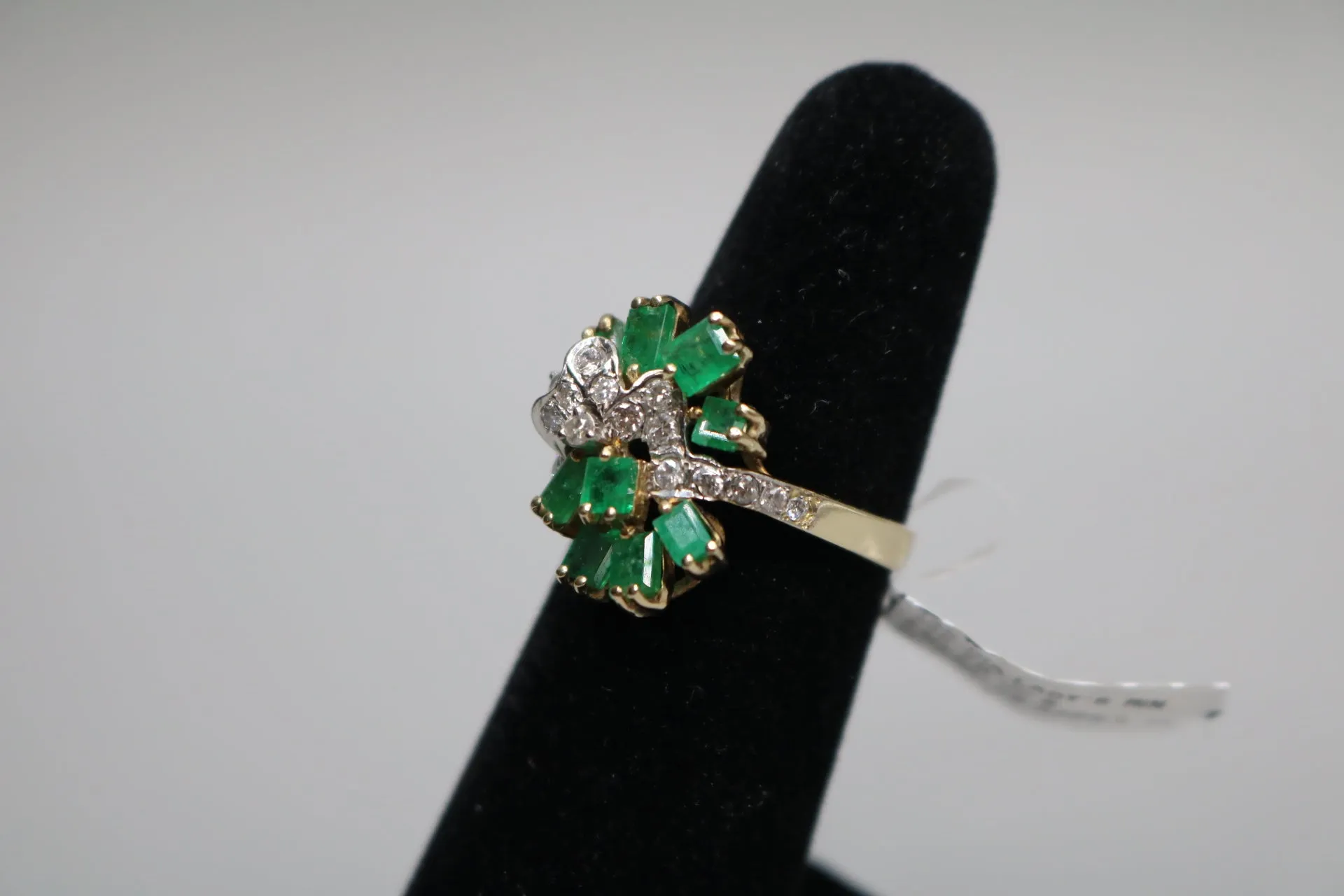 14K Yellow Gold Ladies Diamond & Emerald Cluster Ring (Size 7) 1.48CTW Local Pick up only